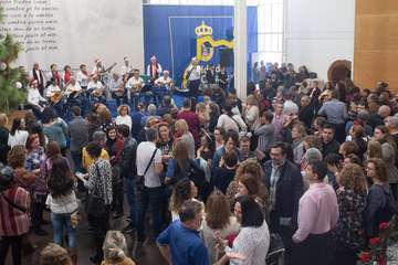 El Cabildo homenajea a varios teldenses en su brindis navideño (Foto TA)